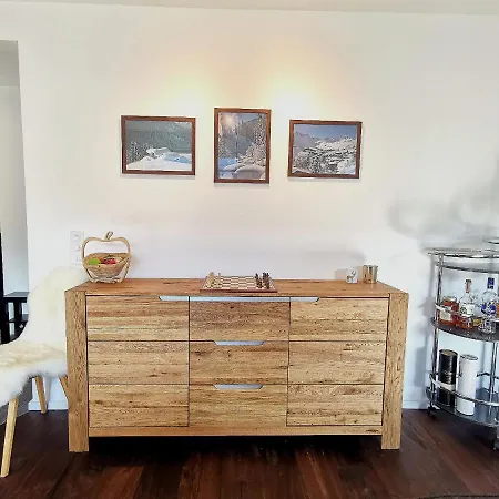 Wunderschoene Mitten In Appartement Arosa