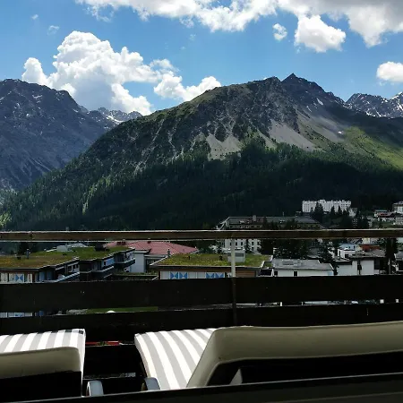 Wunderschoene Mitten In Appartement Arosa