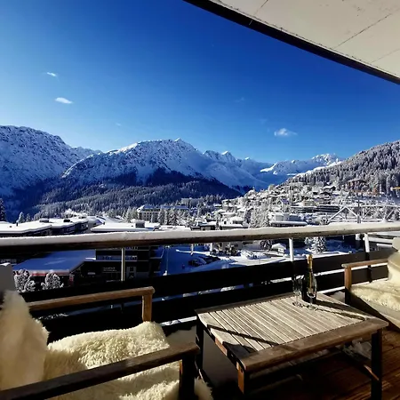 Wunderschoene Mitten In Daire Arosa
